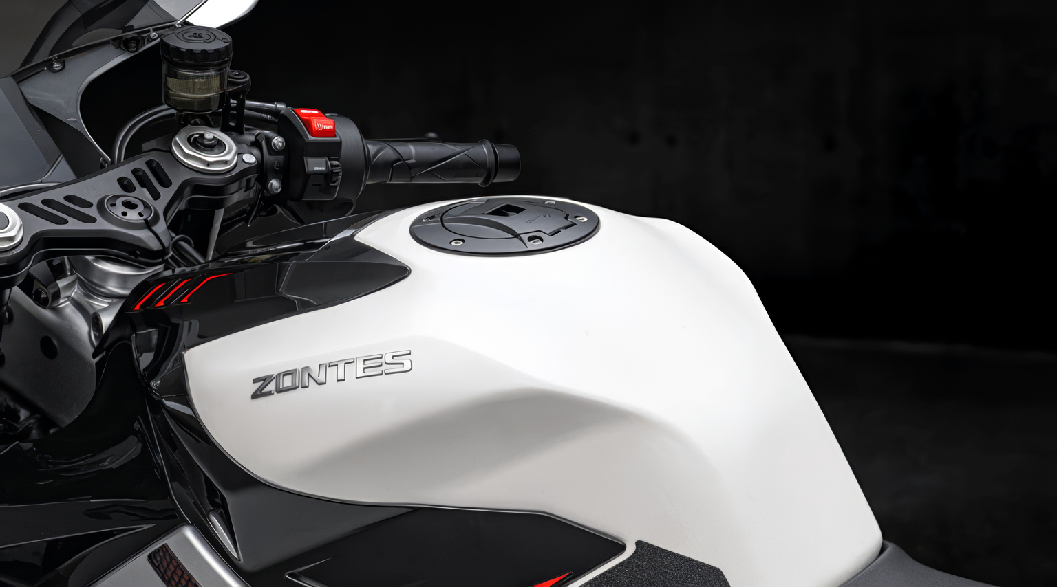 Tanque de gasolina 16 litros Zontes ZT703RR